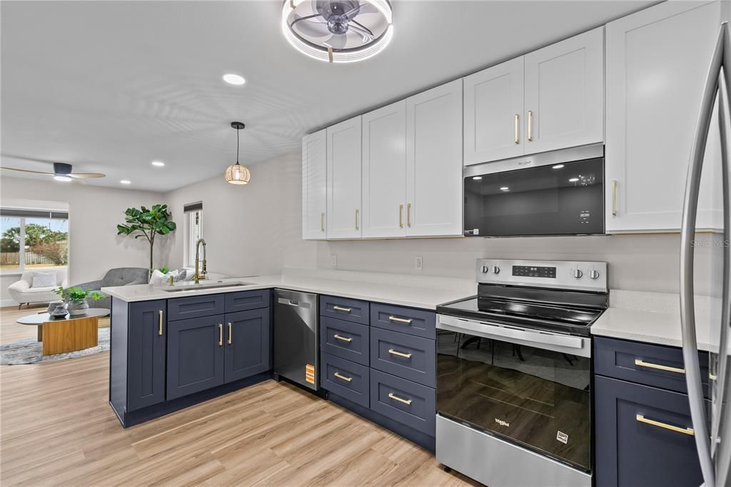 Active With Contract: $459,000 (3 beds, 2 baths, 1296 Square Feet)