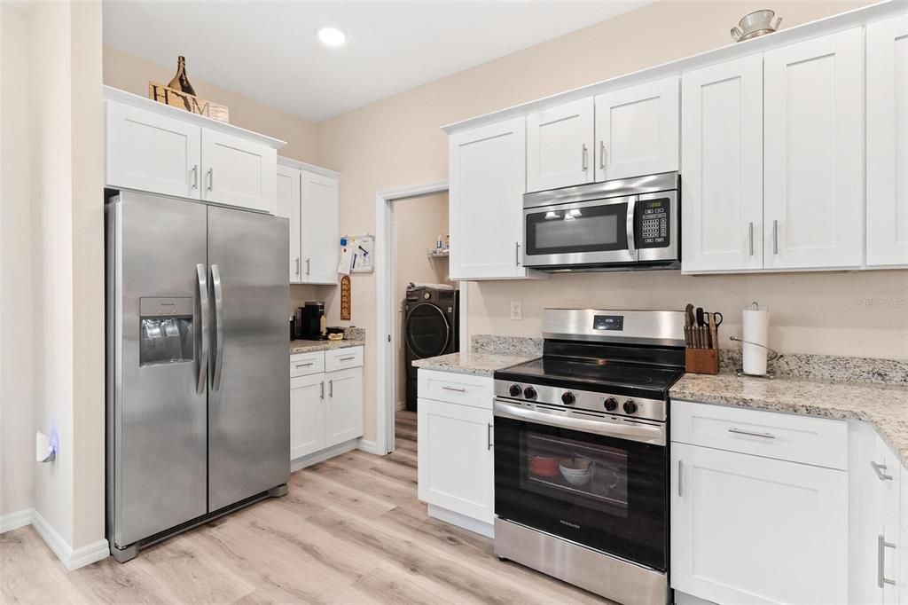 Activo con contrato: $399,000 (4 camas, 2 baños, 1648 Pies cuadrados)