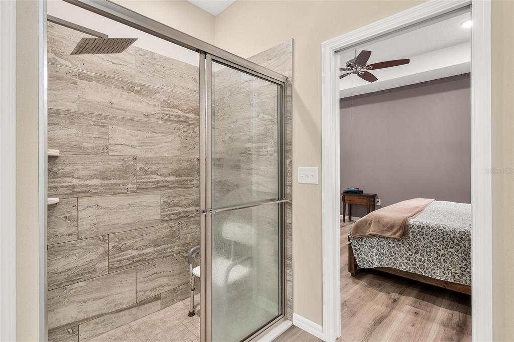 Activo con contrato: $399,000 (4 camas, 2 baños, 1648 Pies cuadrados)