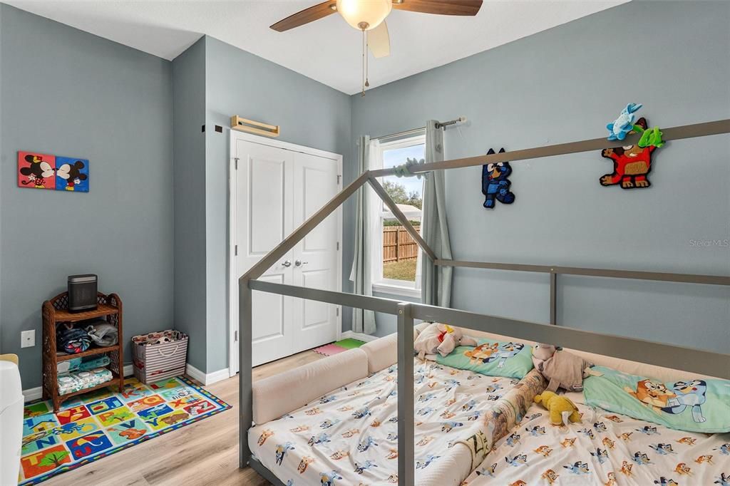 Activo con contrato: $399,000 (4 camas, 2 baños, 1648 Pies cuadrados)