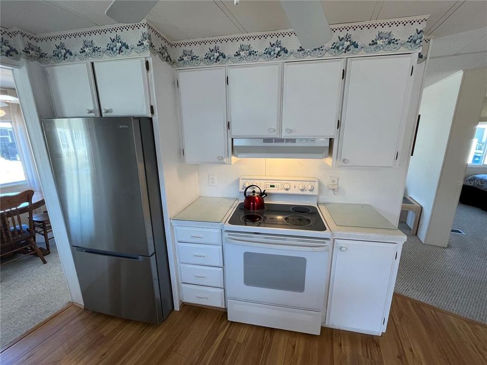 For Sale: $99,000 (2 beds, 2 baths, 1056 Square Feet)