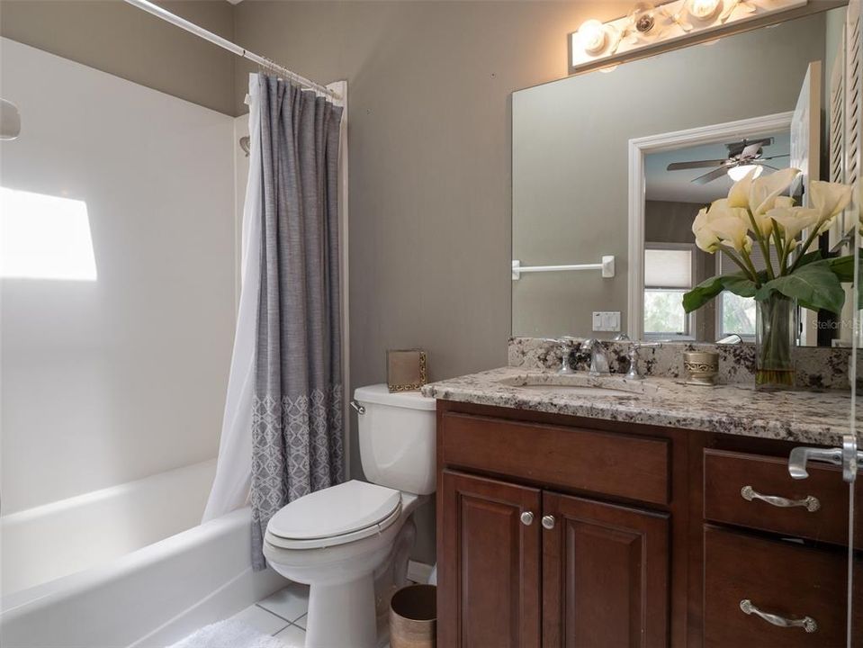 На продажу: $2,395,000 (5 спален, 5 ванн, 6109 Квадратных фут)