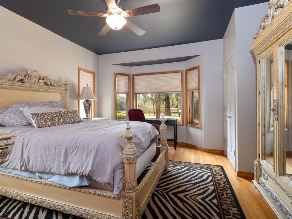 На продажу: $2,395,000 (5 спален, 5 ванн, 6109 Квадратных фут)