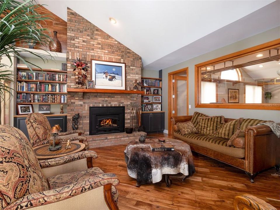 На продажу: $2,395,000 (5 спален, 5 ванн, 6109 Квадратных фут)