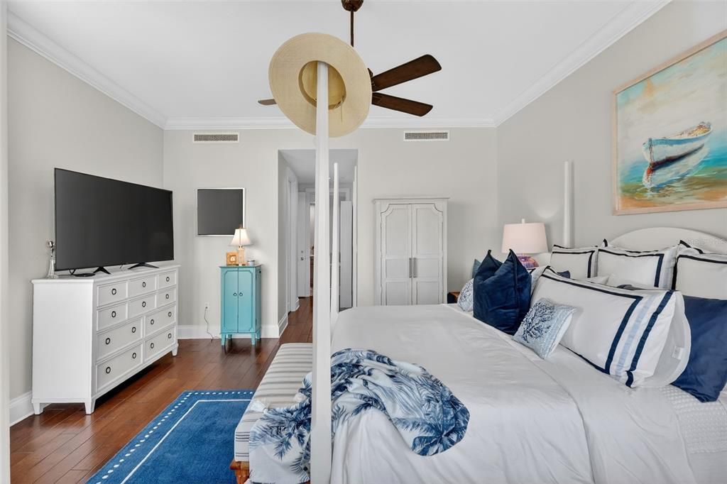 For Sale: $529,000 (2 beds, 2 baths, 1847 Square Feet)