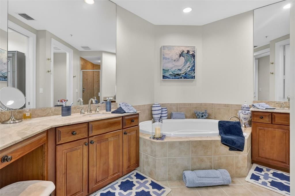 For Sale: $529,000 (2 beds, 2 baths, 1847 Square Feet)