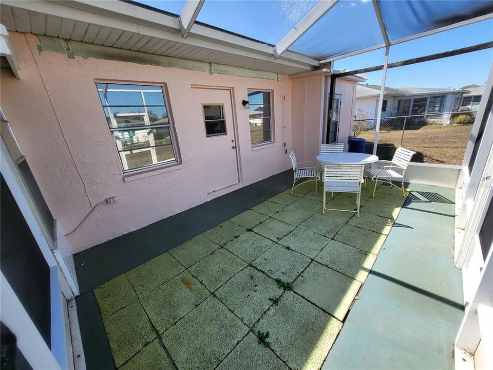Под контрактом: $1,600 (2 спален, 2 ванн, 1123 Квадратных фут)