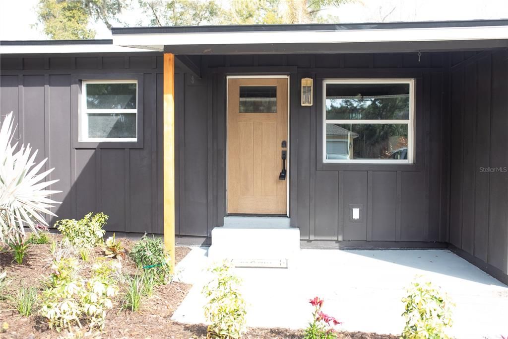 Active With Contract: $549,000 (3 beds, 2 baths, 1362 Square Feet)