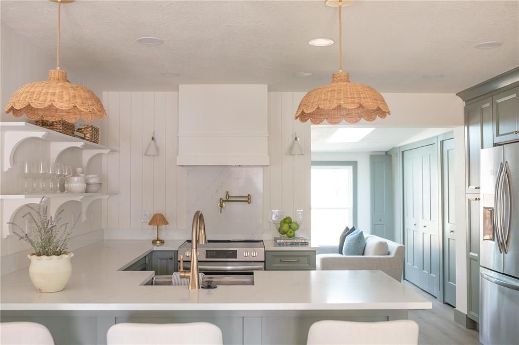 Active With Contract: $549,000 (3 beds, 2 baths, 1362 Square Feet)