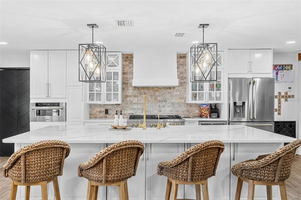 En Venta: $1,999,999 (6 camas, 3 baños, 3629 Pies cuadrados)