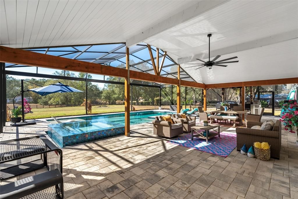 En Venta: $1,999,999 (6 camas, 3 baños, 3629 Pies cuadrados)