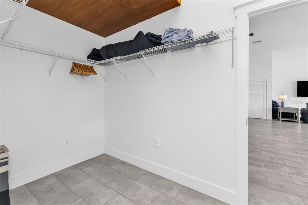 En Venta: $799,000 (3 camas, 3 baños, 3372 Pies cuadrados)