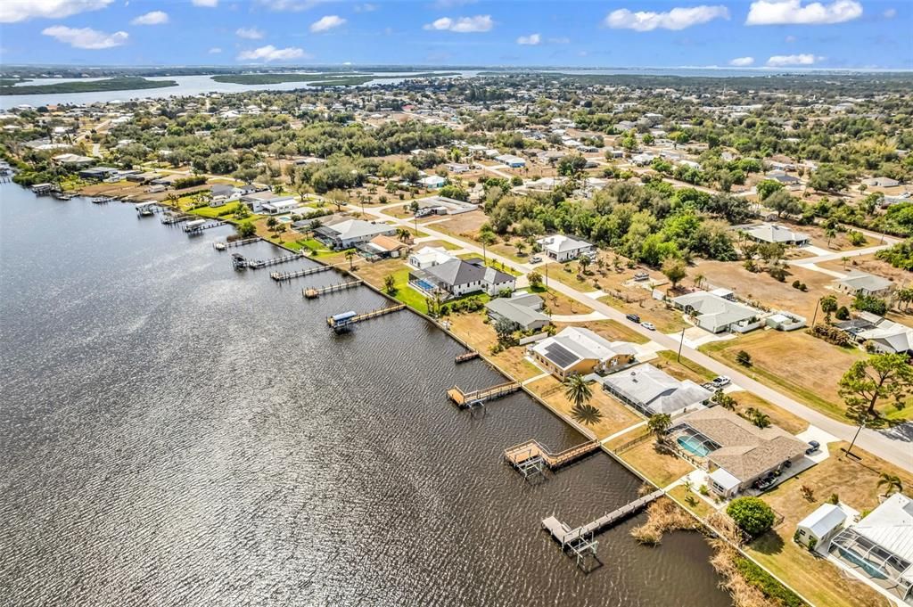 En Venta: $799,000 (3 camas, 3 baños, 3372 Pies cuadrados)