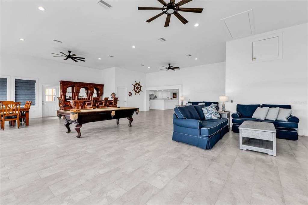 En Venta: $799,000 (3 camas, 3 baños, 3372 Pies cuadrados)