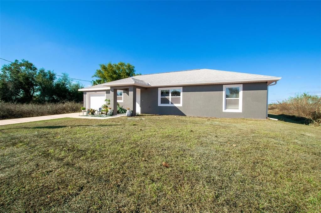 En Venta: $299,900 (3 camas, 2 baños, 1432 Pies cuadrados)