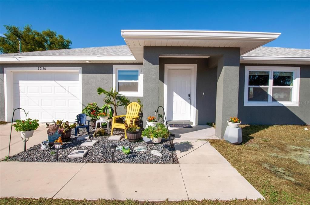 En Venta: $299,900 (3 camas, 2 baños, 1432 Pies cuadrados)