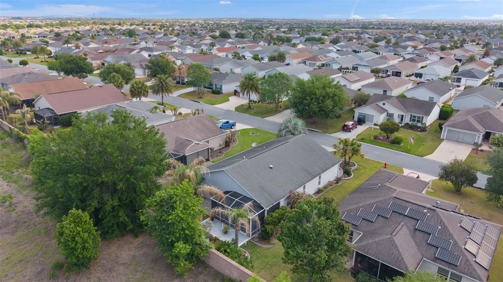 Activo con contrato: $349,000 (3 camas, 2 baños, 1521 Pies cuadrados)
