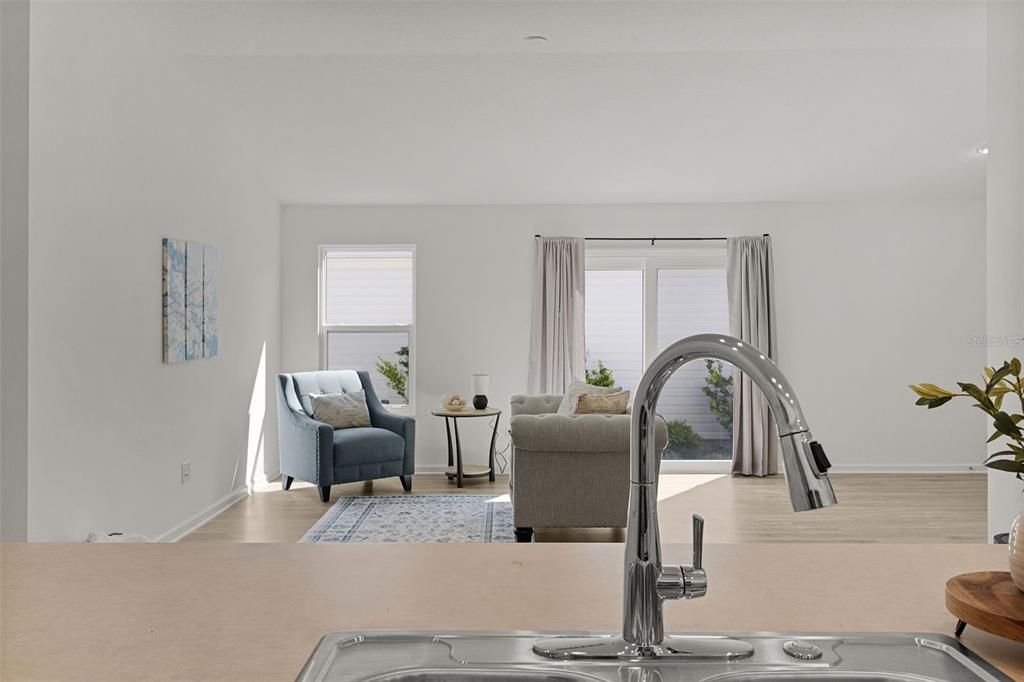Activo con contrato: $239,000 (2 camas, 2 baños, 1198 Pies cuadrados)