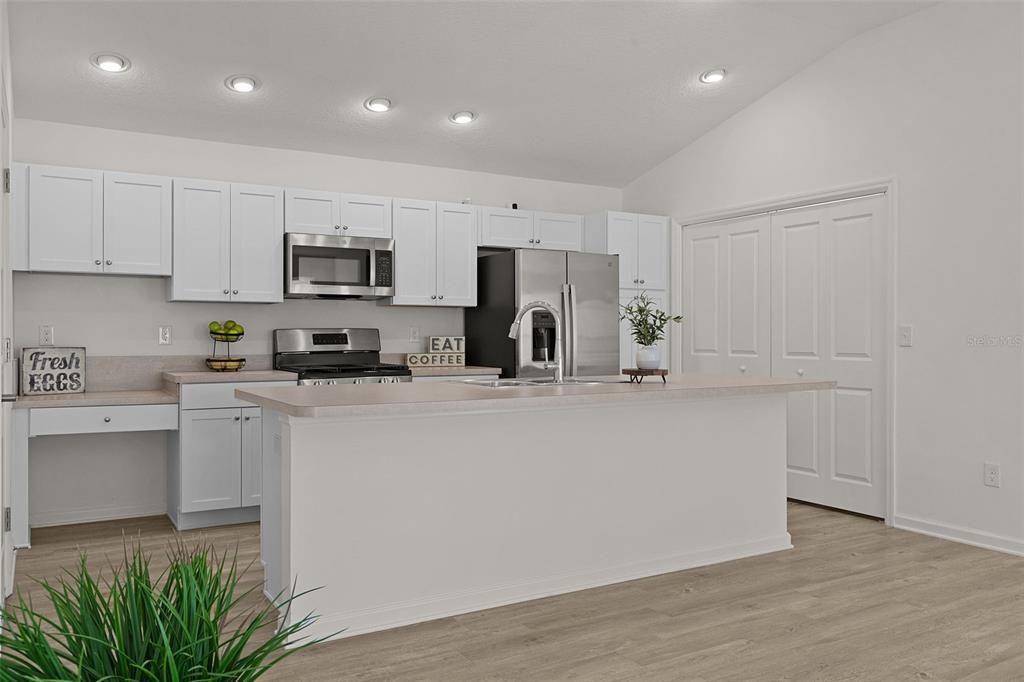 Activo con contrato: $239,000 (2 camas, 2 baños, 1198 Pies cuadrados)