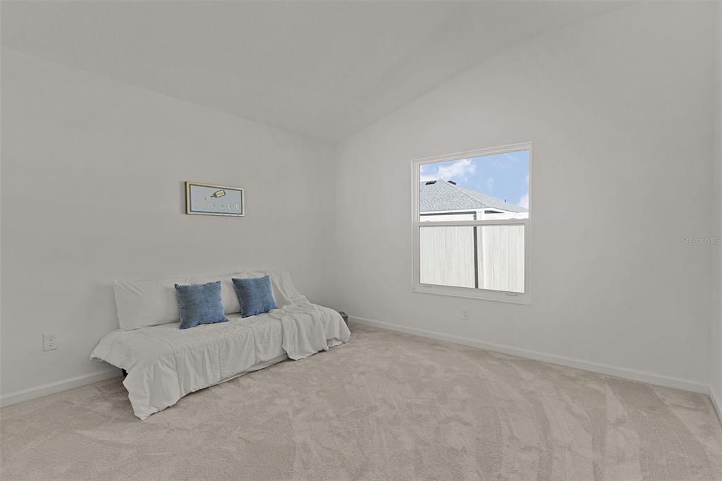 Activo con contrato: $239,000 (2 camas, 2 baños, 1198 Pies cuadrados)