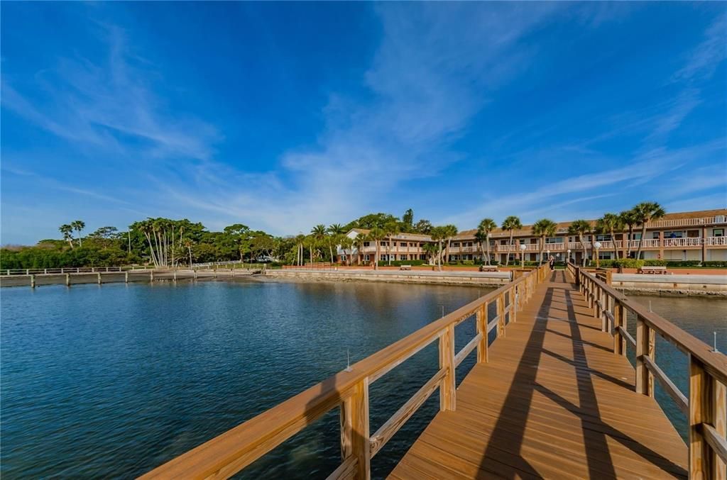 Active With Contract: $115,000 (1 beds, 1 baths, 640 Square Feet)