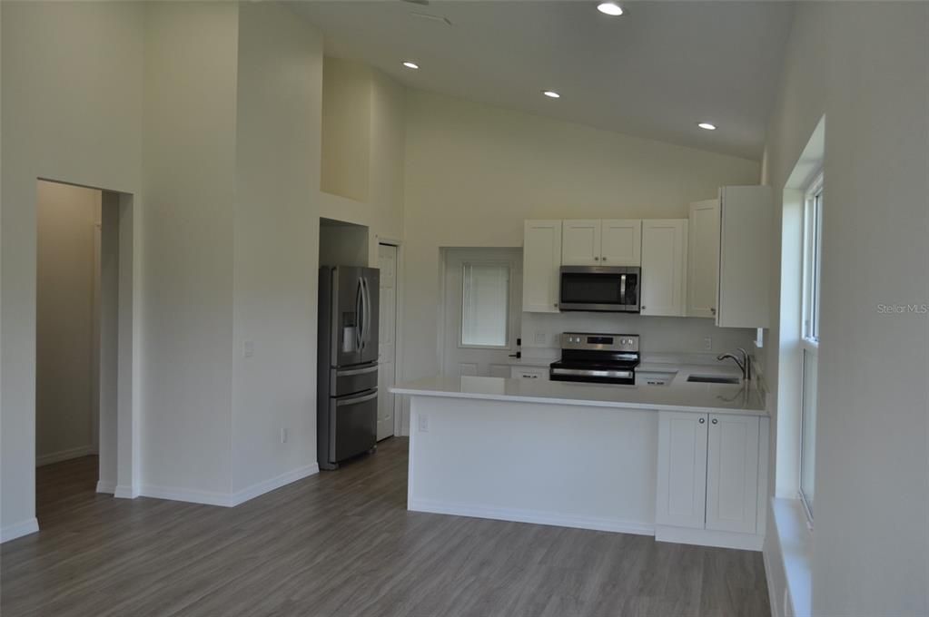 For Rent: $1,700 (2 beds, 2 baths, 1120 Square Feet)