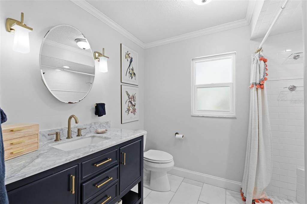 Activo con contrato: $555,000 (4 camas, 3 baños, 2645 Pies cuadrados)