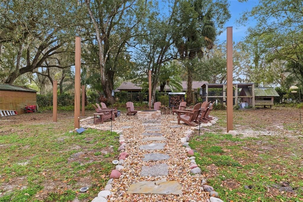 Activo con contrato: $555,000 (4 camas, 3 baños, 2645 Pies cuadrados)
