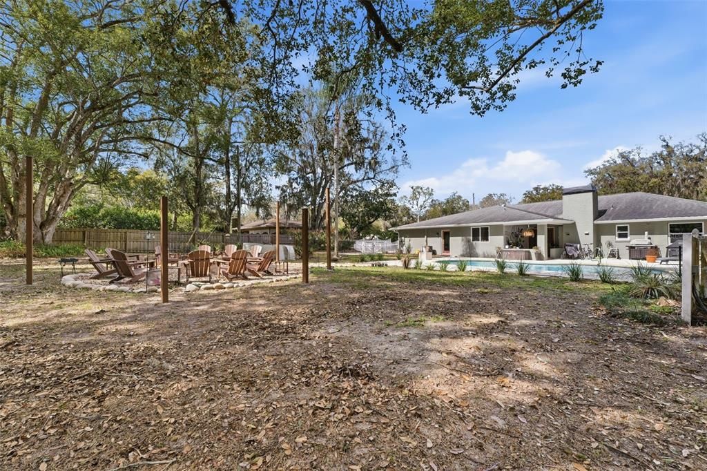 Activo con contrato: $555,000 (4 camas, 3 baños, 2645 Pies cuadrados)