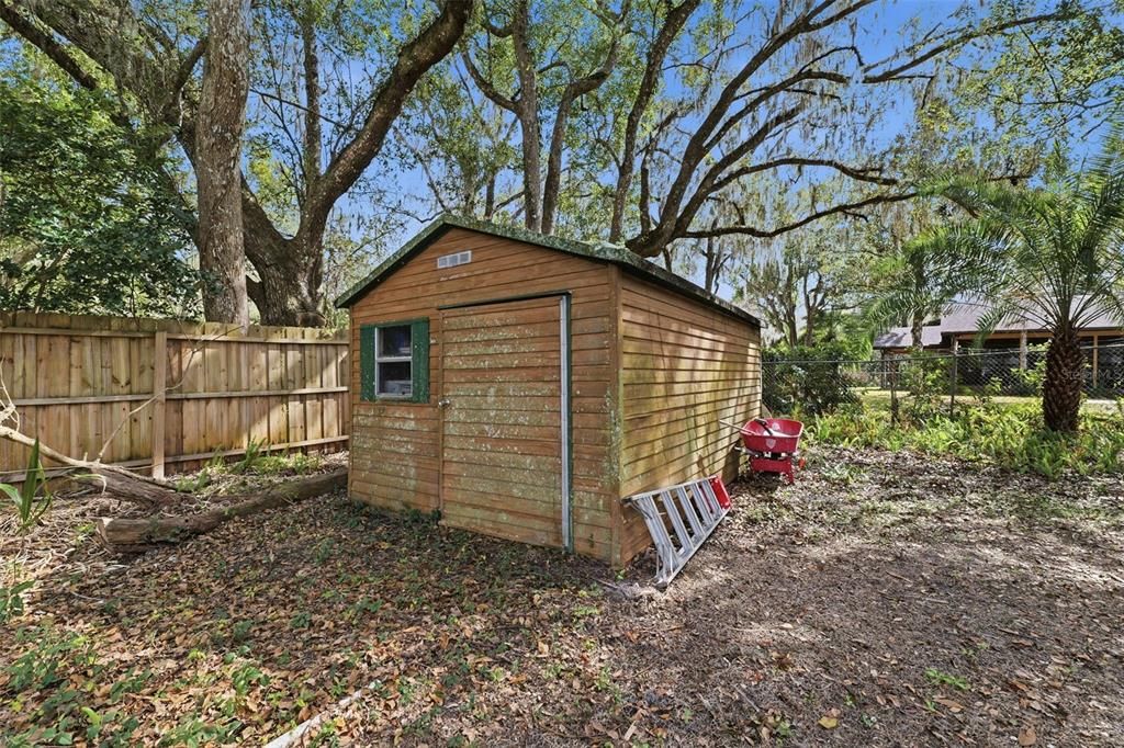 Activo con contrato: $555,000 (4 camas, 3 baños, 2645 Pies cuadrados)