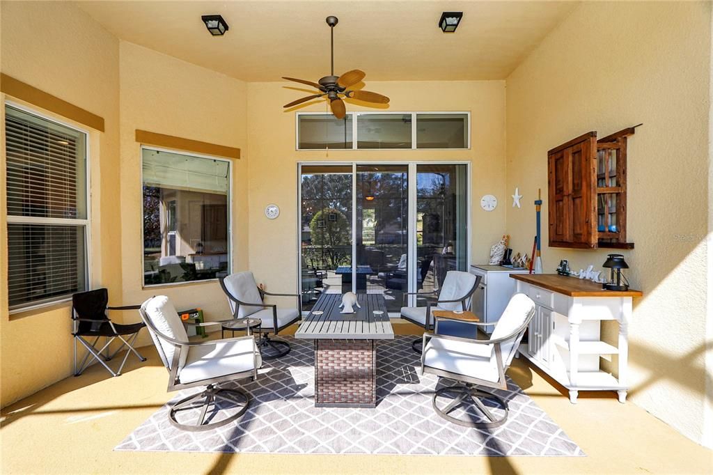 En Venta: $419,000 (3 camas, 2 baños, 2009 Pies cuadrados)