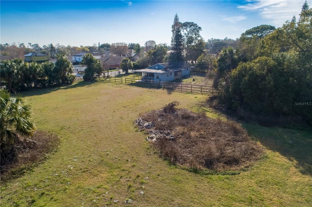 En Venta: $1,250,000 (5.35 acres)