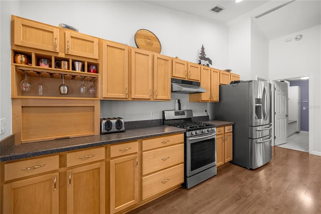 En Venta: $749,000 (6 camas, 4 baños, 2390 Pies cuadrados)