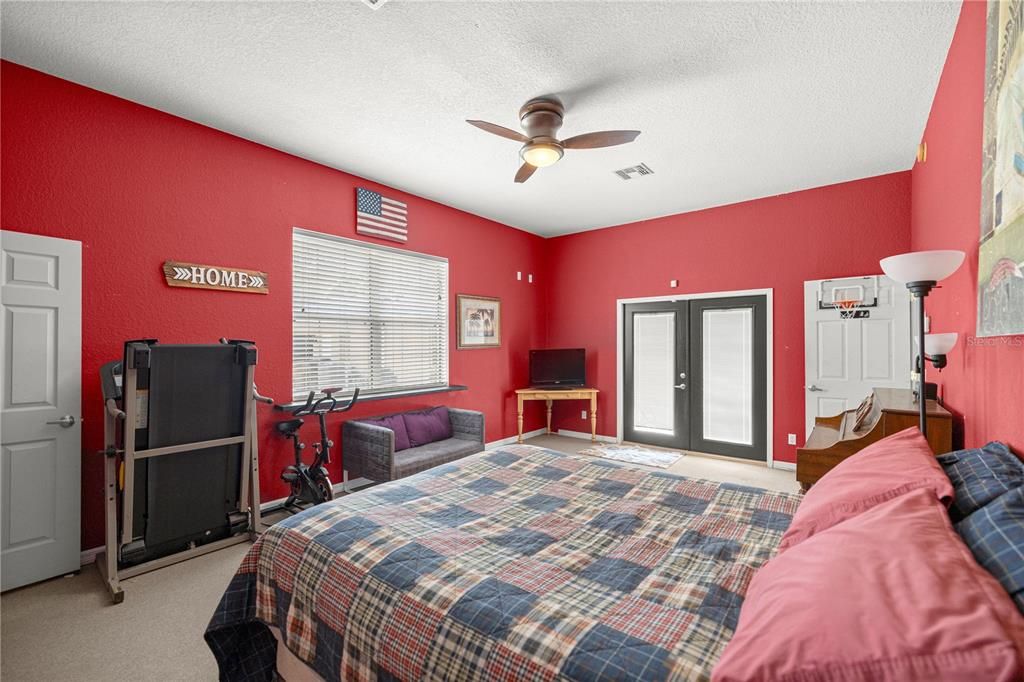 En Venta: $749,000 (6 camas, 4 baños, 2390 Pies cuadrados)