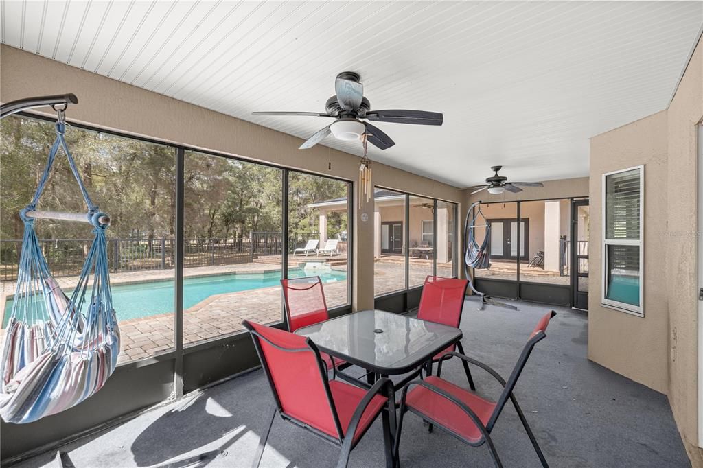 En Venta: $749,000 (6 camas, 4 baños, 2390 Pies cuadrados)