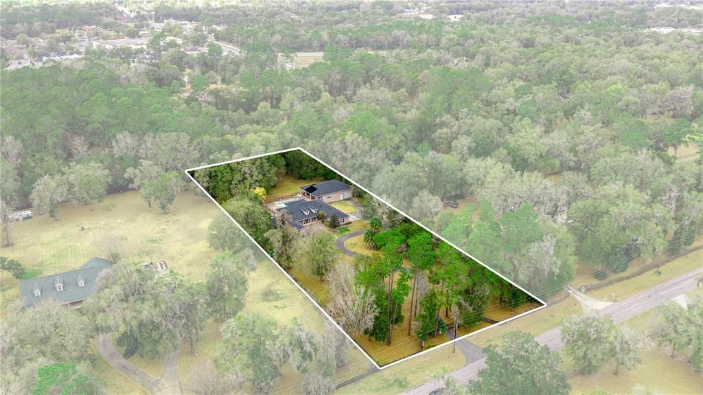 En Venta: $749,000 (6 camas, 4 baños, 2390 Pies cuadrados)