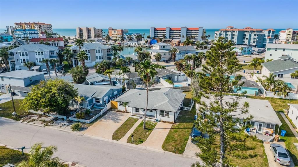 На продажу: $569,000 (3 спален, 0 ванн, 1557 Квадратных фут)