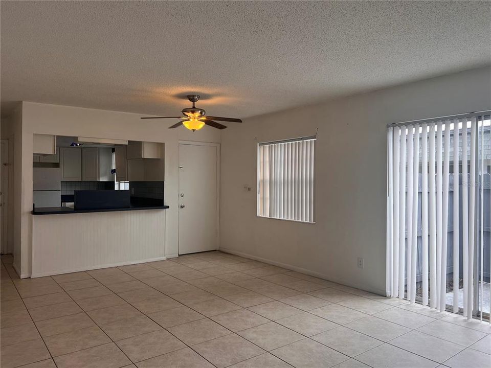 En Venta: $122,990 (1 camas, 1 baños, 735 Pies cuadrados)
