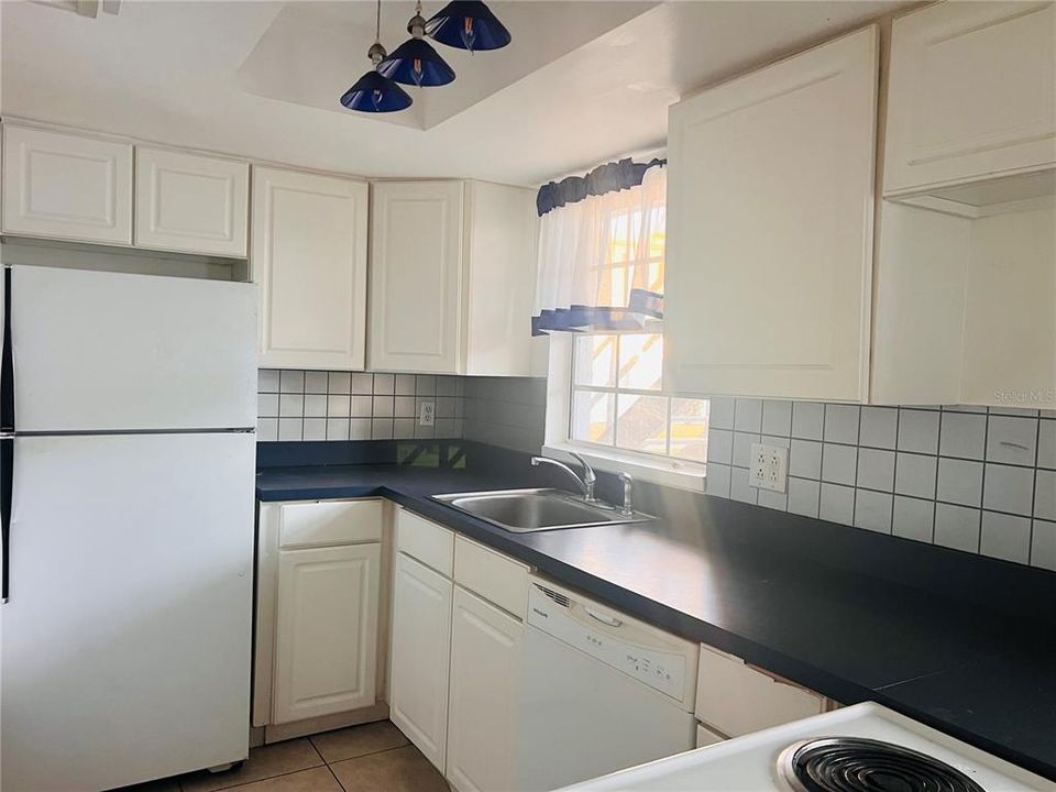 En Venta: $122,990 (1 camas, 1 baños, 735 Pies cuadrados)
