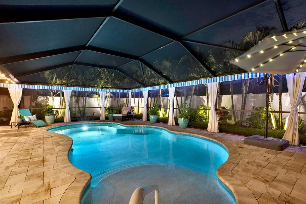 Activo con contrato: $699,000 (3 camas, 2 baños, 1925 Pies cuadrados)