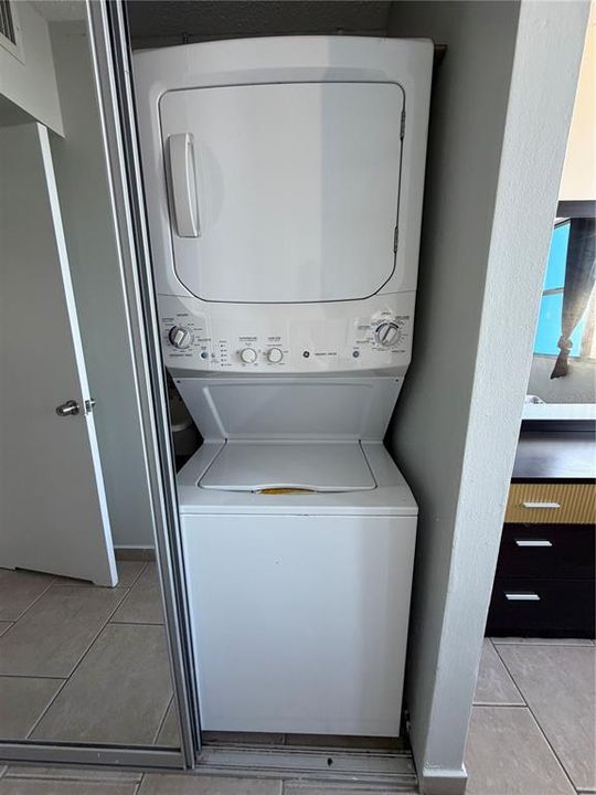 Под контрактом: $510,000 (1 спален, 1 ванн, 666 Квадратных фут)