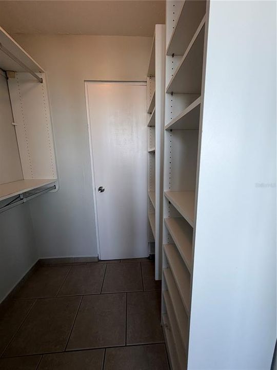 Под контрактом: $510,000 (1 спален, 1 ванн, 666 Квадратных фут)