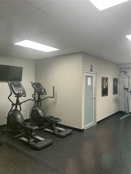 Под контрактом: $510,000 (1 спален, 1 ванн, 666 Квадратных фут)