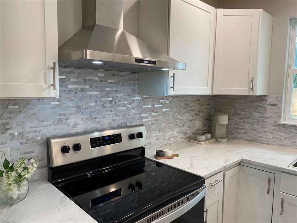 待售: $499,000 (3 贝兹, 1 浴室, 992 平方英尺)