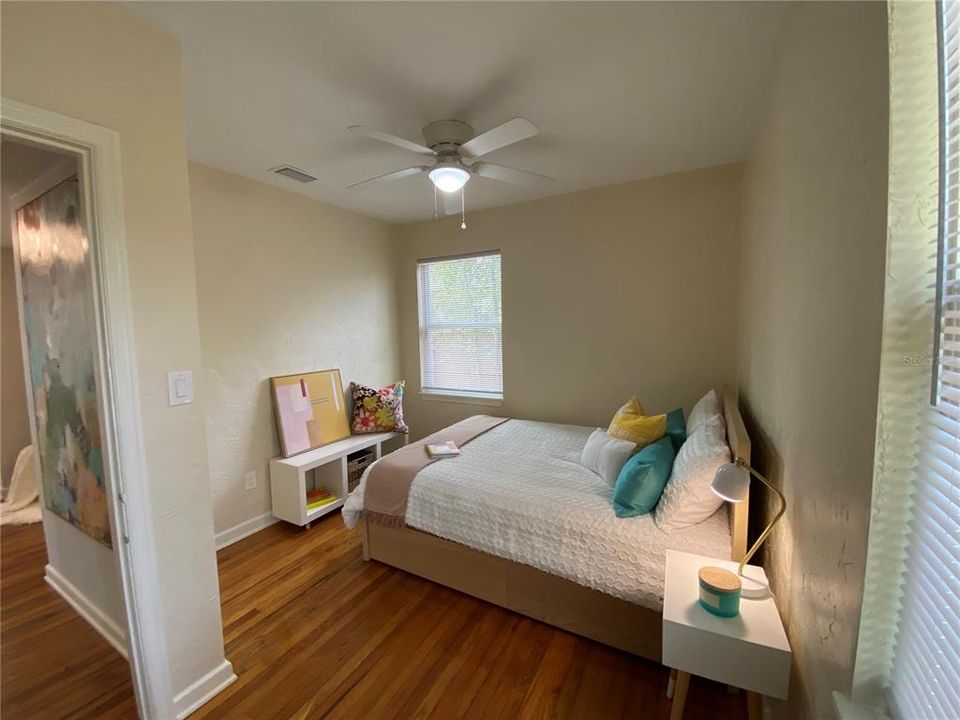 待售: $499,000 (3 贝兹, 1 浴室, 992 平方英尺)