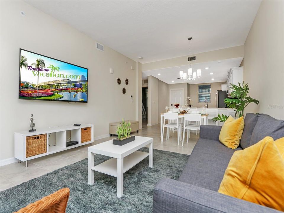 En Venta: $314,000 (2 camas, 2 baños, 1126 Pies cuadrados)