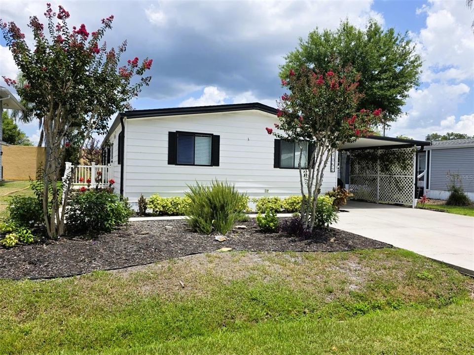 Active With Contract: $239,900 (3 beds, 2 baths, 1616 Square Feet)
