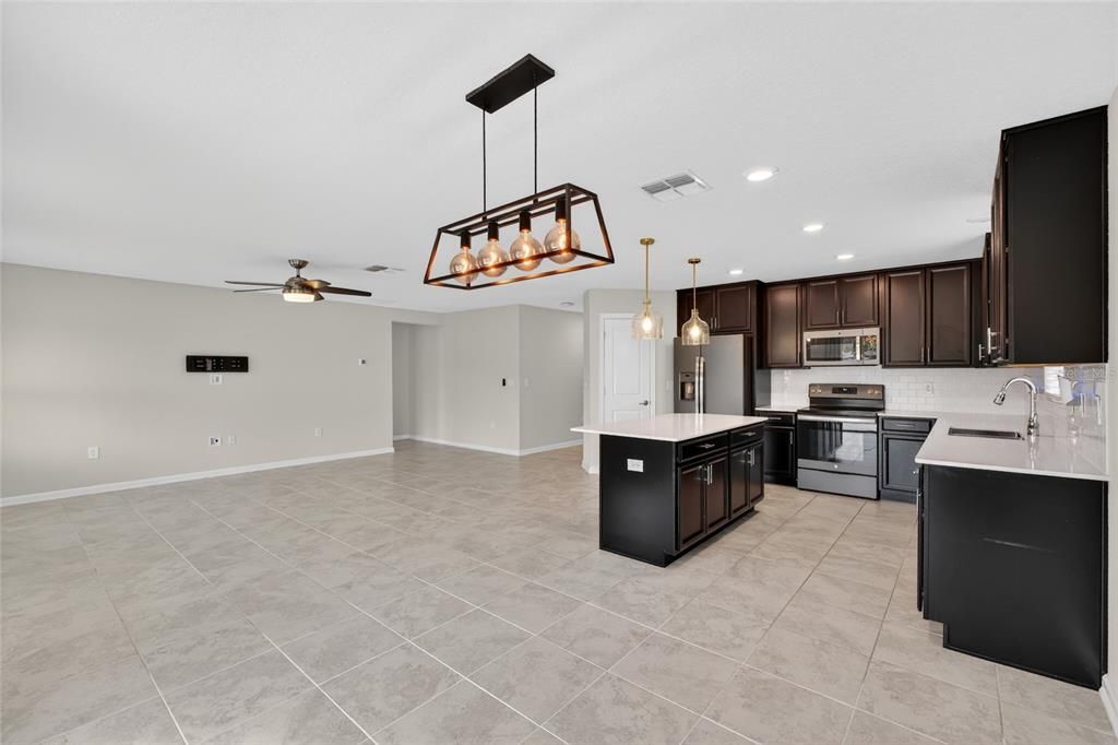Active With Contract: $349,900 (4 beds, 2 baths, 1843 Square Feet)