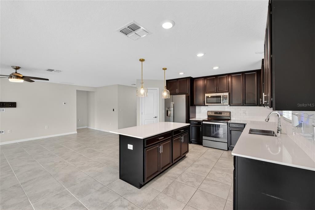 Active With Contract: $349,900 (4 beds, 2 baths, 1843 Square Feet)