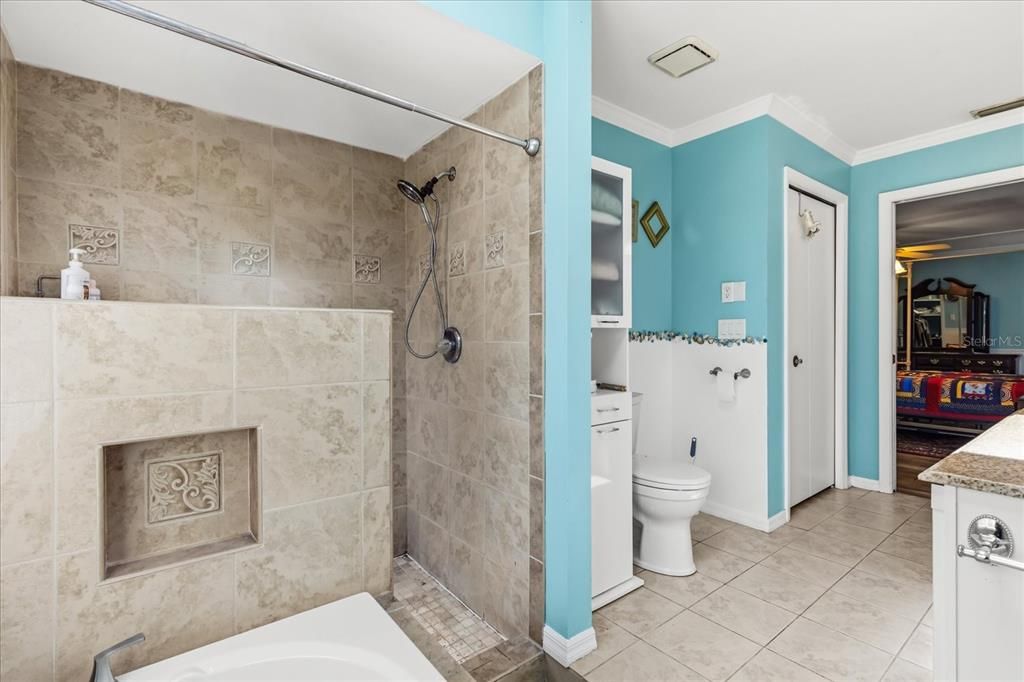 En Venta: $329,000 (3 camas, 2 baños, 2462 Pies cuadrados)